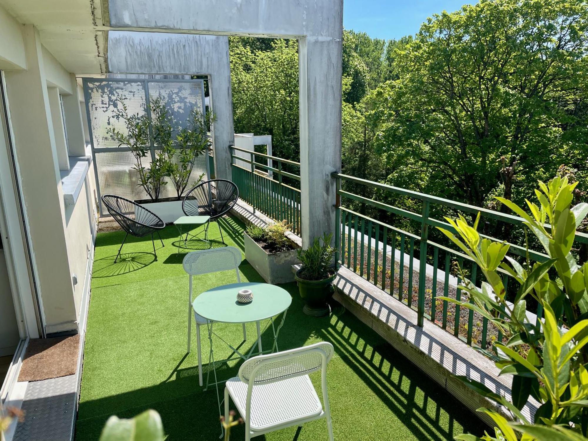 Apartamento Avec Terrasse Et Parking Gratuit Accole